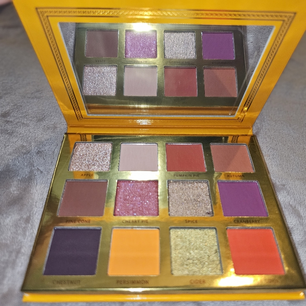 Ace Beautē Falling for you Eyeshadow Palette